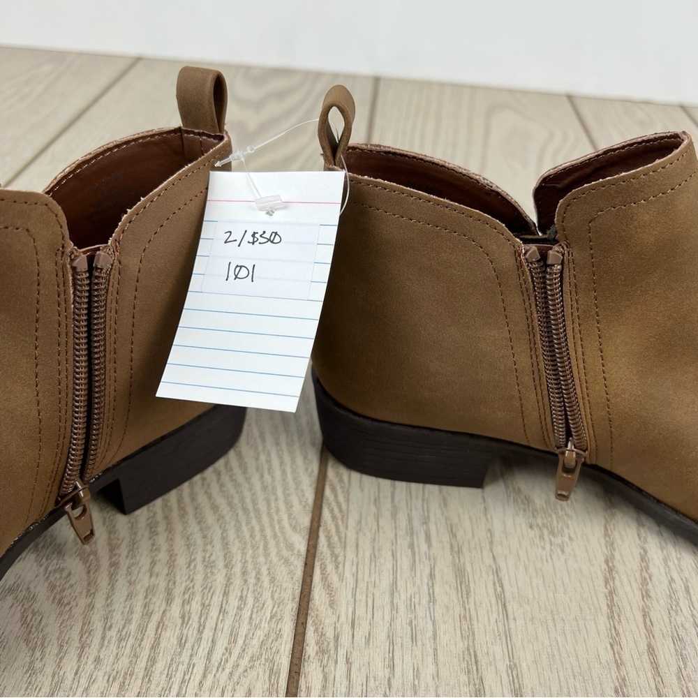 Sun + Stone Cadee Ankle Zipper Booties 6.5M Tan Brown Faux Leather $50 - Picture 4 of 5